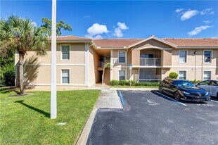 8285 Ibis Club Dr in Naples, FL - Building Photo
