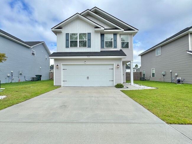property at 762 Grayson Ave
