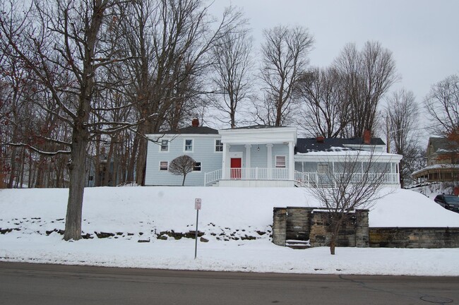 351 E 5th St in Jamestown, NY - Building Photo - Building Photo