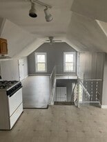 12-14 Pendleton St, Unit Pendleton in Cranston, RI - Building Photo