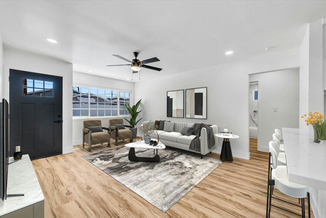 18425 Patterson Ln in Huntington Beach, CA - Building Photo