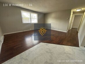 130 W Howard St in Galveston, IN - Foto de edificio - Building Photo