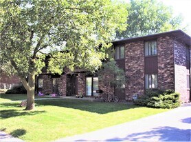 2339 Chalet Gardens Rd