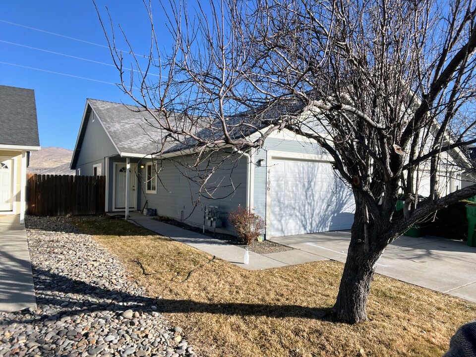 4106 Gordon St in Carson City, NV - Building Photo