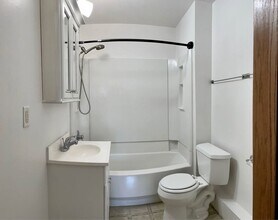 1803 Franklin St in Cedar Falls, IA - Building Photo - Building Photo