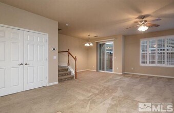 1828 Wind Ranch Rd in Reno, NV - Foto de edificio - Building Photo