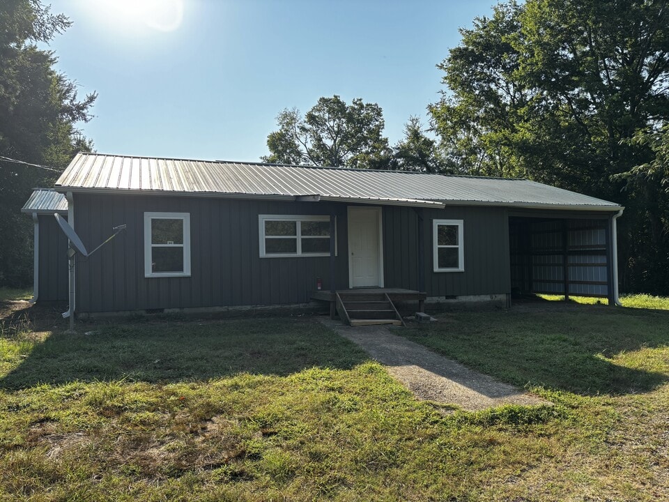 235 County Rd in Clarksville, AR - Foto de edificio