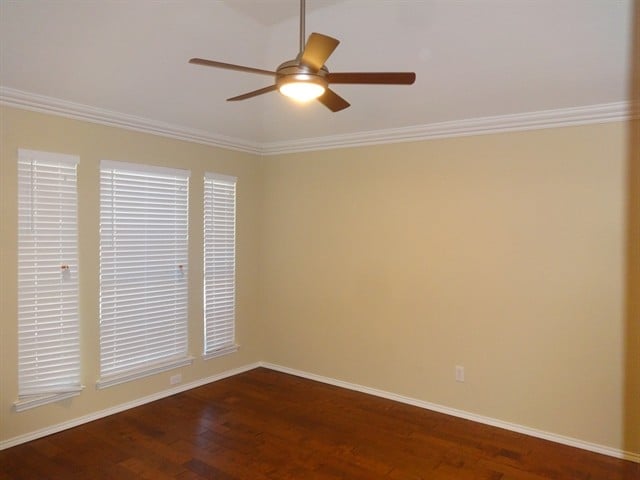 915 Hidden Oaks Dr in Burleson, TX - Building Photo - Building Photo