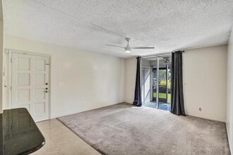 1050 NW 13th St, Unit 193d in Boca Raton, FL - Building Photo - Building Photo