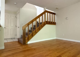 15 Lordvale Blvd in Grafton, MA - Building Photo - Building Photo