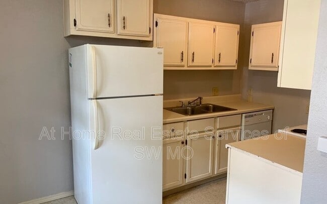 property at 1636 N Benton Ave