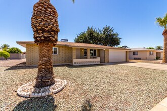 6233 E Dodge St in Mesa, AZ - Foto de edificio - Building Photo