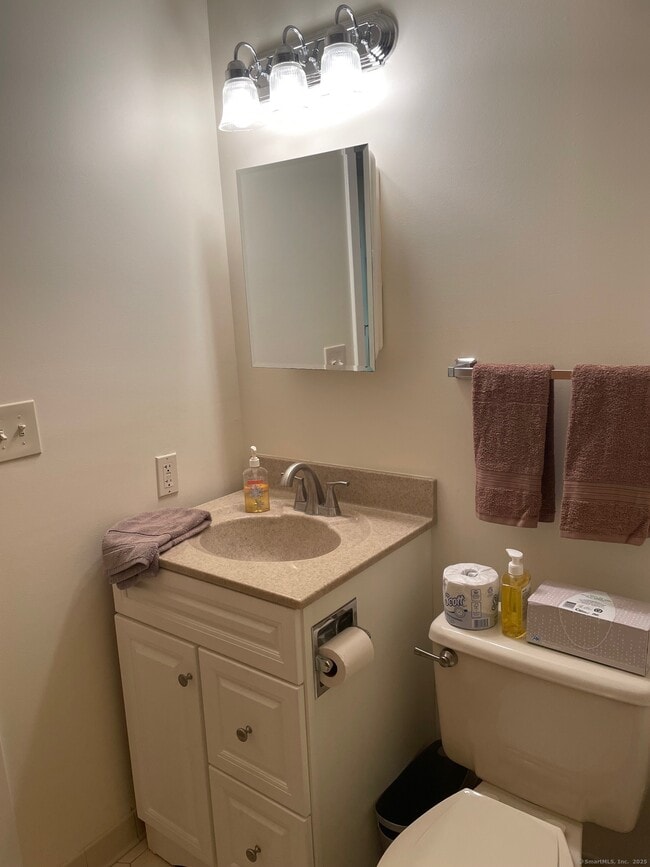 401 Greenwich Ave in Greenwich, CT - Building Photo - Building Photo