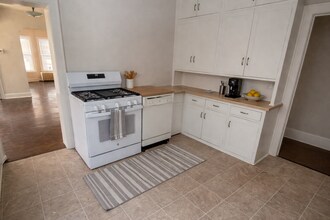 2529 Polk St NE, Unit 1 in Minneapolis, MN - Building Photo - Building Photo