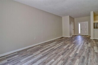 8509 Broken Willow Ct in Tampa, FL - Building Photo - Building Photo