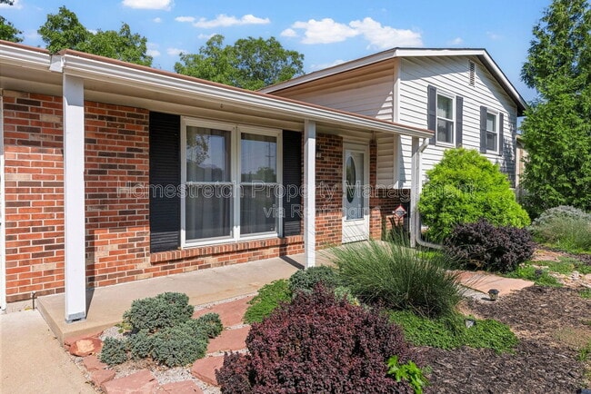 property at 3 Country Hill Rd