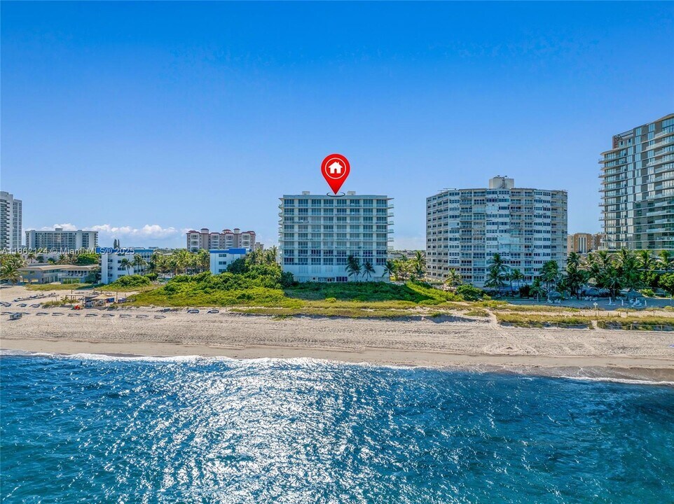 704 N Ocean Blvd in Pompano Beach, FL - Building Photo