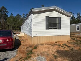 2070 Krist Ln in Pineville, LA - Building Photo