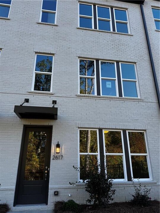 2617 Camphor Xing in Smyrna, GA - Building Photo