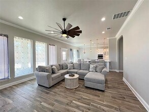 101 Hearthstone Ct in Weatherford, TX - Building Photo - Building Photo