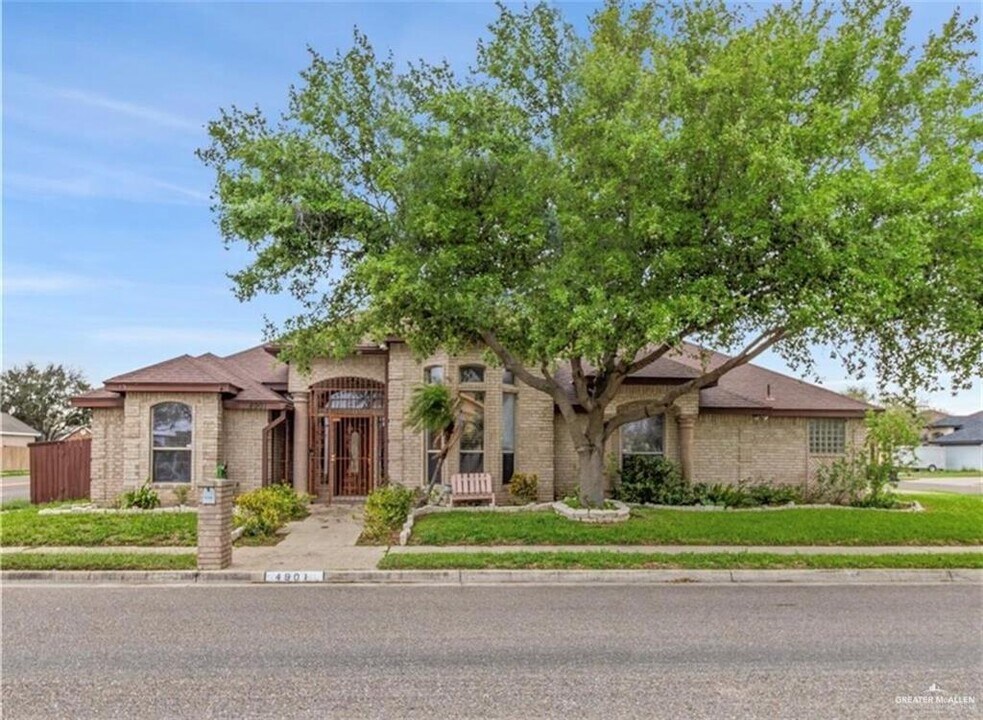 4901 Walnut Ave in McAllen, TX - Building Photo