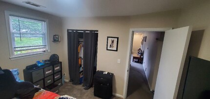 4616 Taylor St NE in Minneapolis, MN - Building Photo - Building Photo