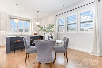 2523 Irwin Strm Rd in Charlotte, NC - Building Photo - Building Photo