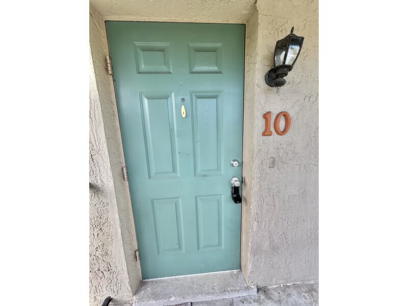 136 Cape Coral Pkwy W in Cape Coral, FL - Building Photo