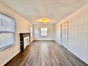 2323 Towers Ct in Oklahoma City, OK - Building Photo - Building Photo