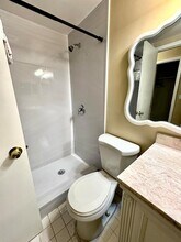 39 Waltham B in West Palm Beach, FL - Foto de edificio - Building Photo