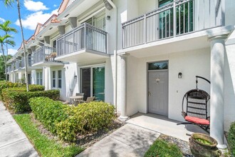 2040 Alta Meadows Ln in Delray Beach, FL - Building Photo - Building Photo