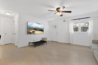 1413 Wyoming Ave in St. Cloud, FL - Building Photo - Building Photo