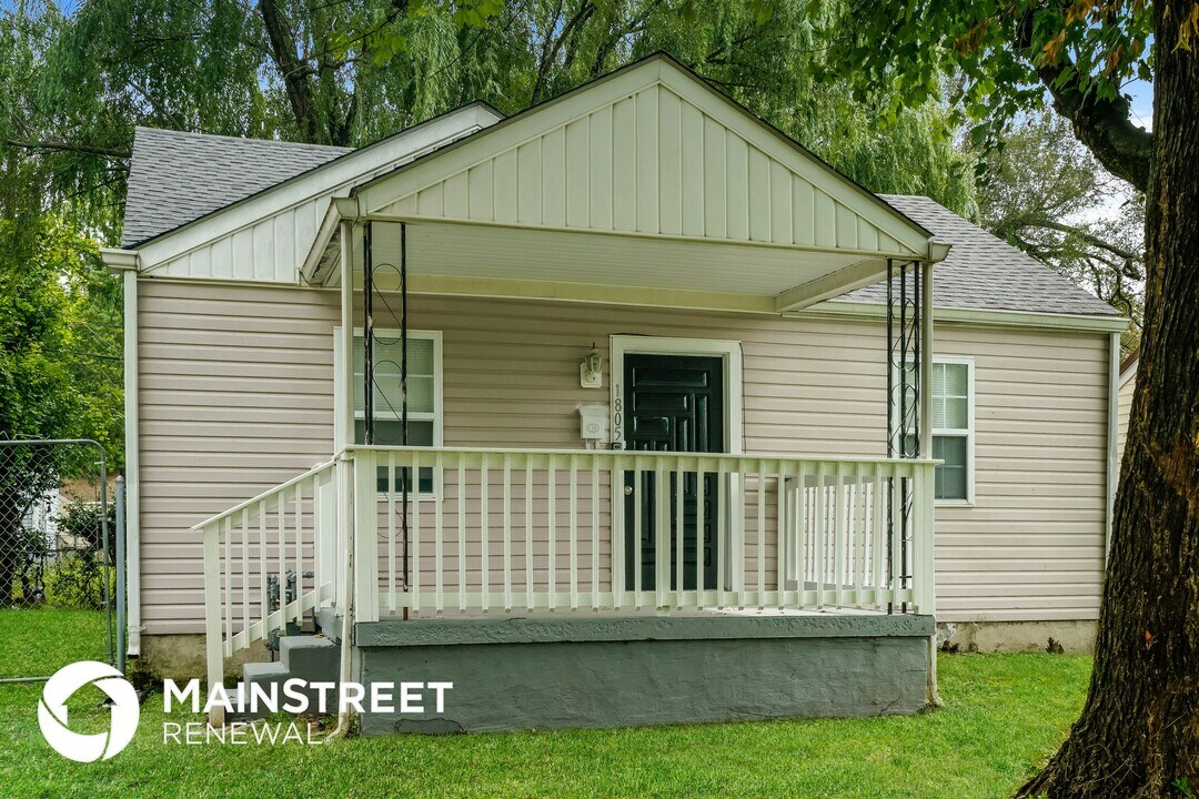 1805 Wenatchee Pl in Louisville, KY - Building Photo
