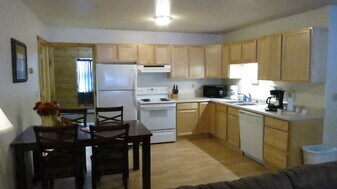 4619 Lauesen Ave in North Pole, AK - Building Photo