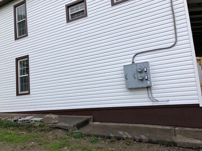 30 E Water St in Mount Union, PA - Building Photo - Building Photo