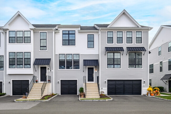 property at 8 Brentwood Cir