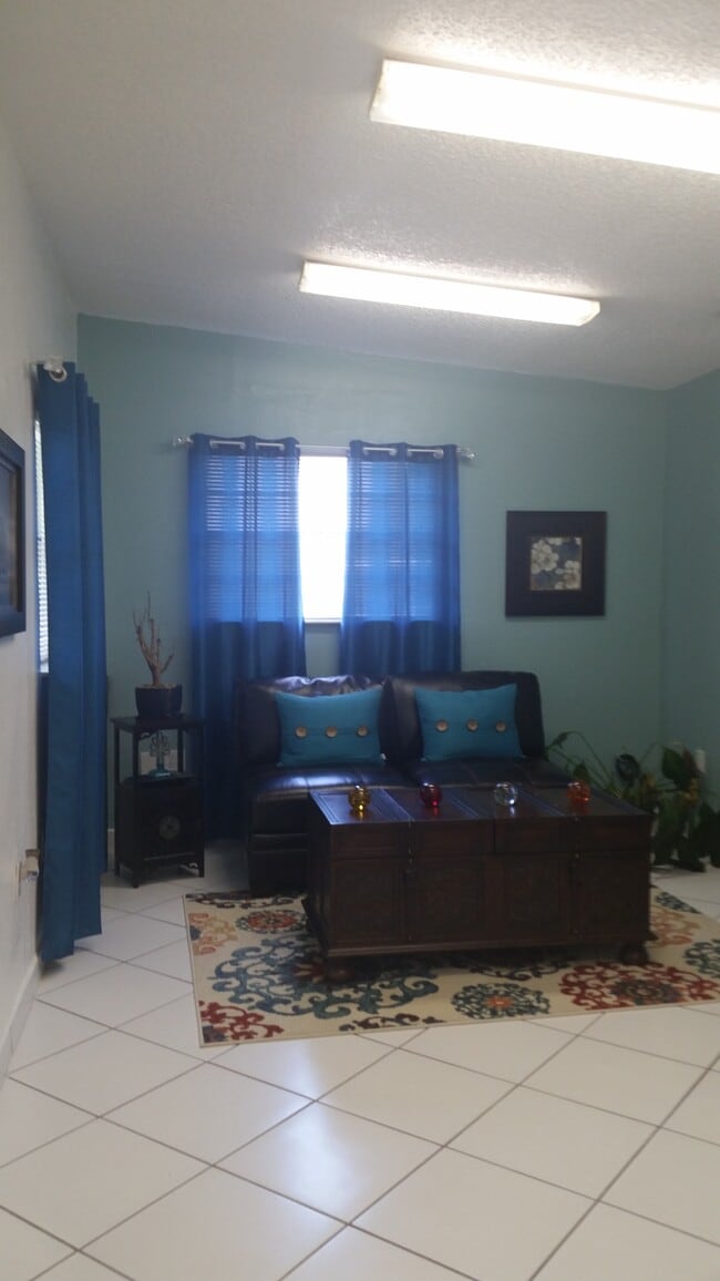 11455 SW 82nd Ave in Miami, FL - Building Photo - Building Photo