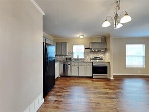 1414 Record Crossing Rd in Dallas, TX - Building Photo - Building Photo