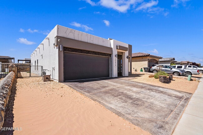 13616 Samlesbury Ave in Horizon City, TX - Building Photo - Building Photo