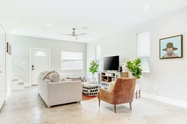 119 E 32nd St-Unit -ID1060787P in Houston, TX - Building Photo - Building Photo