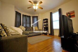 221 Freeman St in Brookline, MA - Foto de edificio - Building Photo