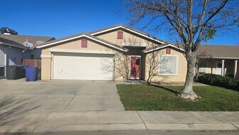 2013 Floral Ct in Modesto, CA - Building Photo