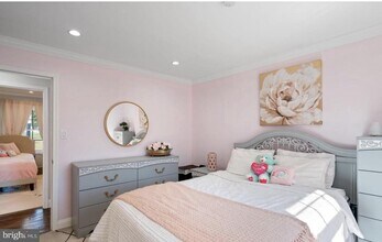 11611 Vale Rd in Oakton, VA - Building Photo - Building Photo