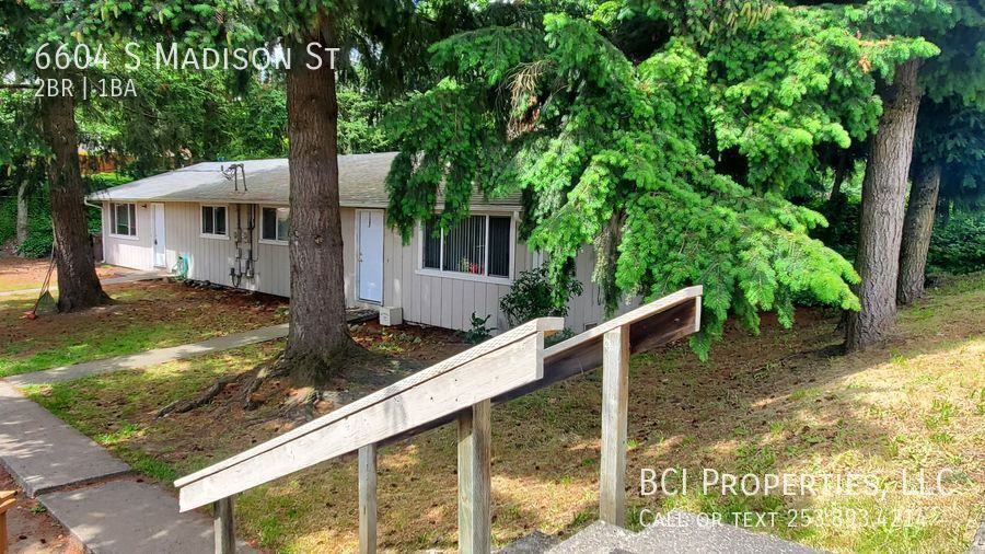 6604 S Madison St in Tacoma, WA - Building Photo