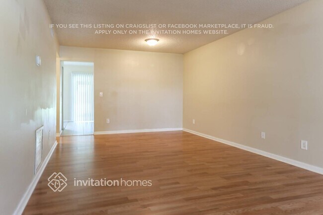 3101 Sandspur Dr in Tampa, FL - Building Photo - Building Photo