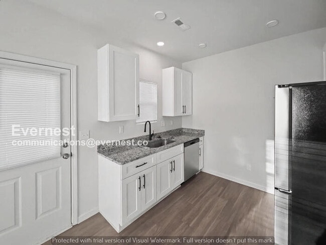 404 S 12th St, Unit 3214 in Bessemer City, NC - Foto de edificio - Building Photo