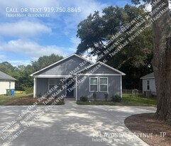 111 Avondale Ave in Wilmington, NC - Building Photo