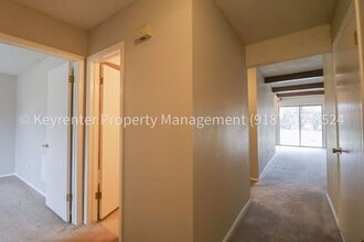 6125 S Troost Ave in Tulsa, OK - Building Photo - Building Photo