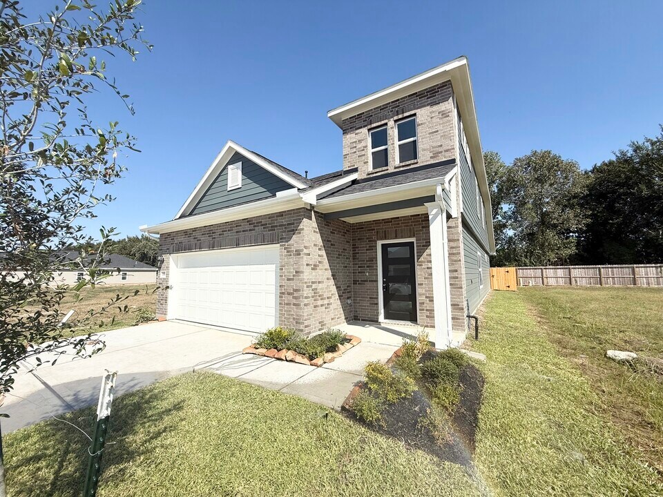 15455 Foresail Ln in South Houston, TX - Building Photo