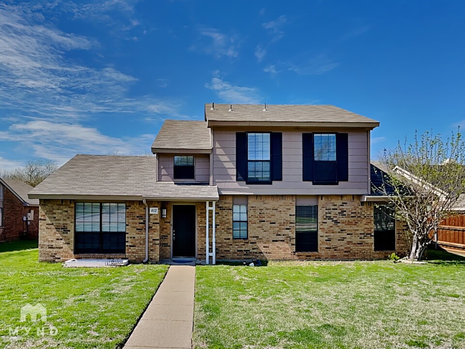 412 Matterhorn St in Cedar Hill, TX - Building Photo
